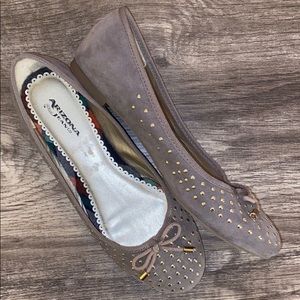 Arizona women’s flats